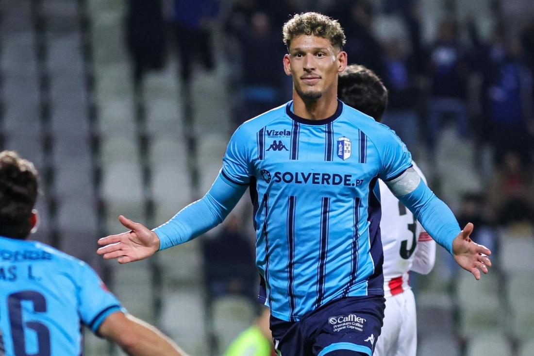 Rádio Vizela - Heinz Mörschel do FC Vizela é o médio do mês na Liga 2 