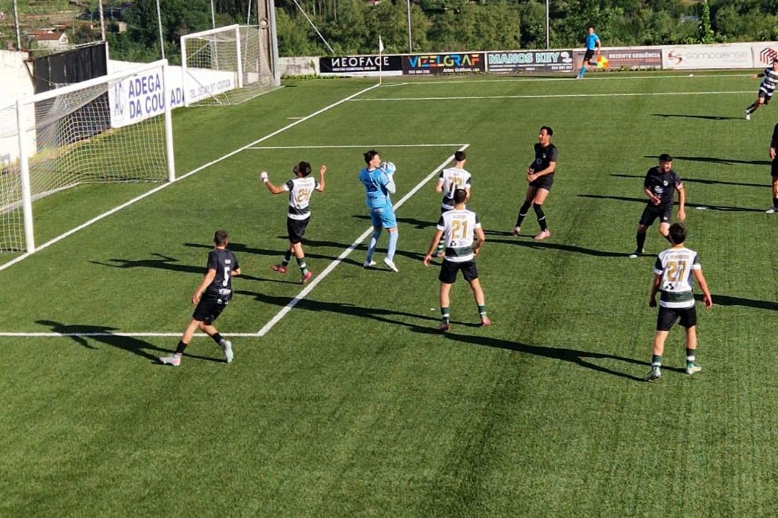 S. Paio empata em casa frente ao Caçadores das Taipas 