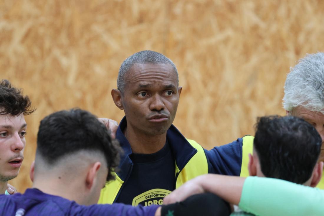 Seniores do Desportivo fecharam época do futsal com vitória 