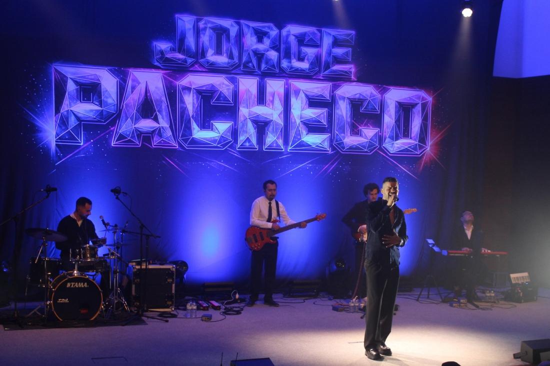 Jorge Pacheco apresenta novo álbum com auditório cheio