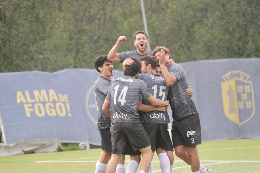 Santo Adrião venceu o Abação num jogo com muitos golos 