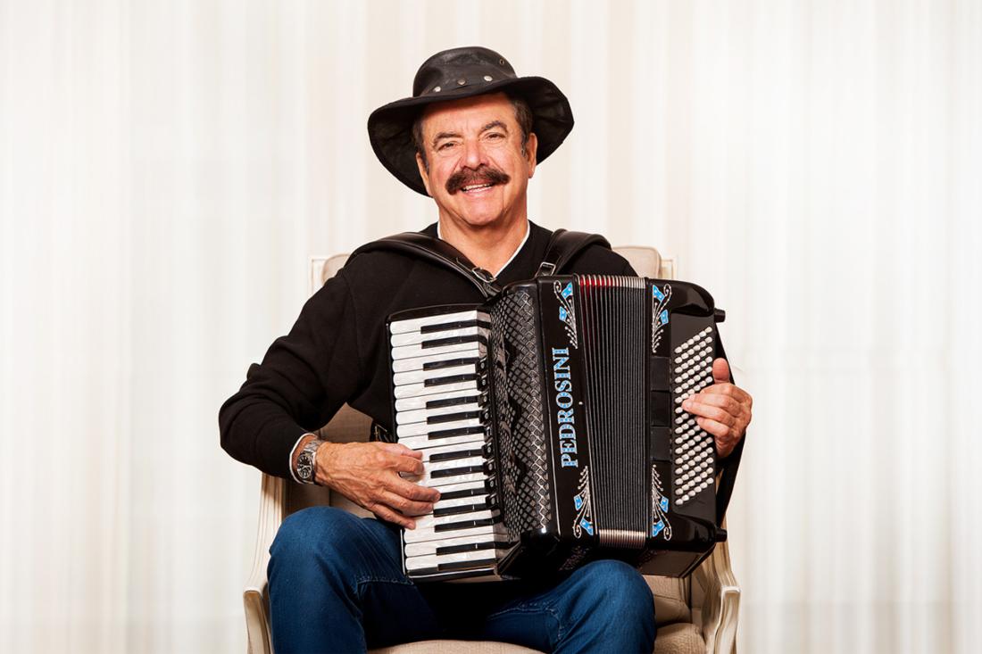 Rádio Vizela - Quim Barreiros anima hoje Festas do Senhor do Padrão