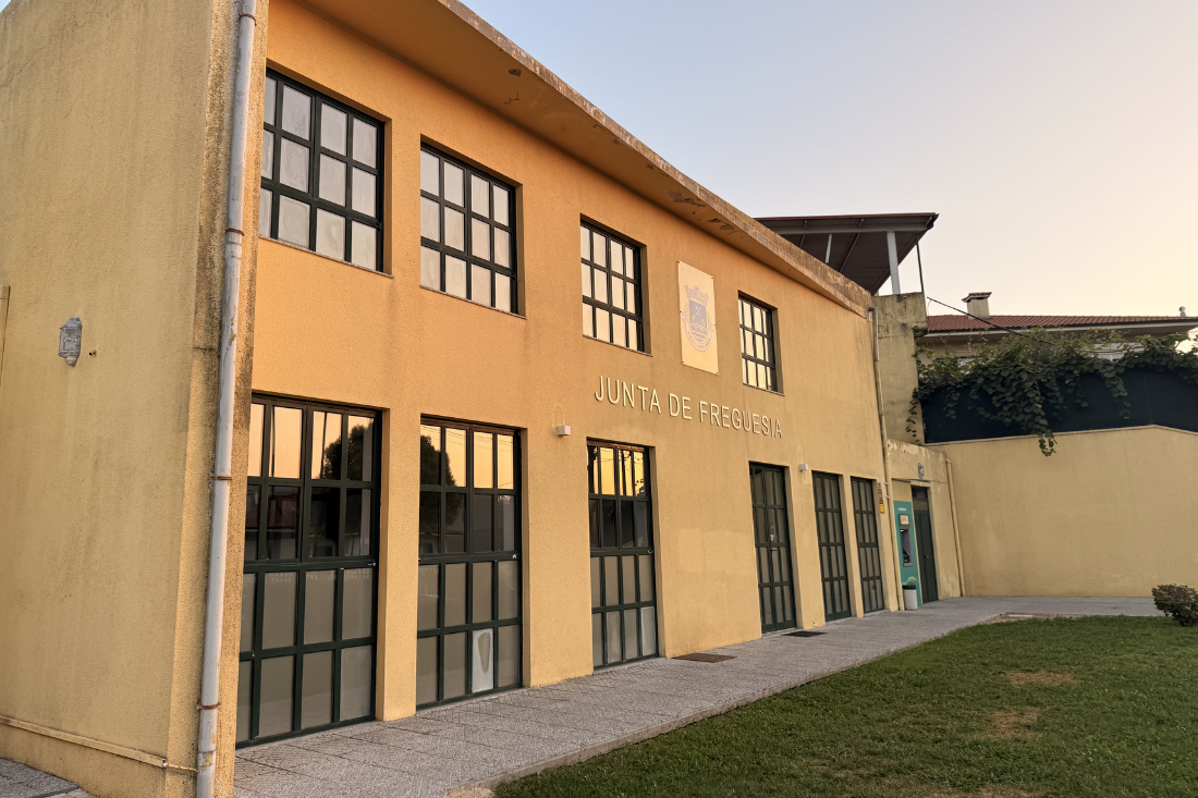 Escola de Lagoas recebe 75 mil euros para concluir obras