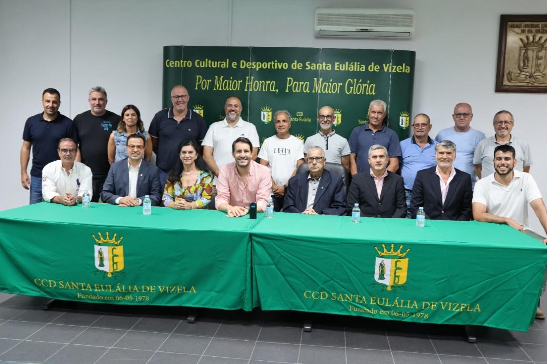 Carlos Faria empossado para 15º mandato no Santa Eulália 