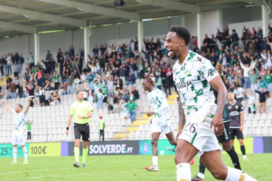 Moreirense dá a volta e vence Estrela ao cair do pano 