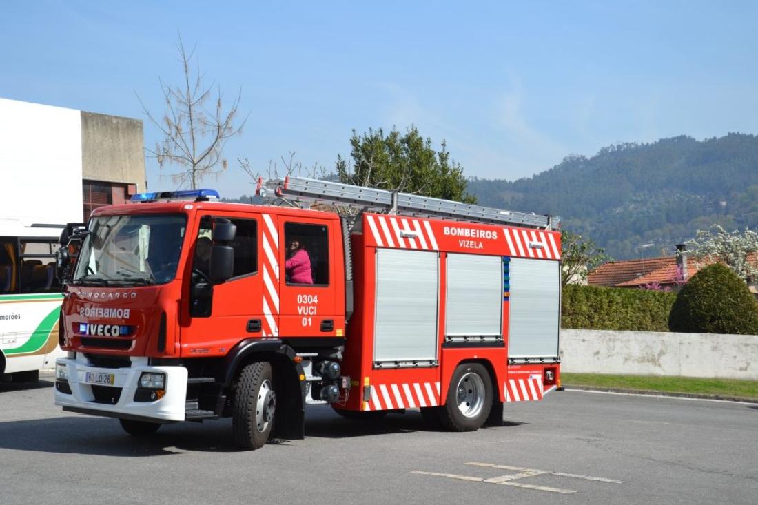 Duas vítimas feridas em despiste na A11 