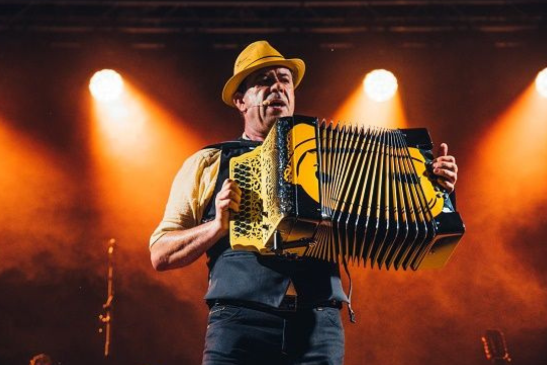 Grandiosas de Lousada recebem esta noite Augusto Canário