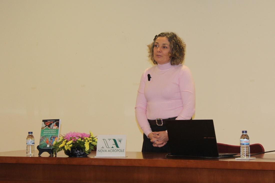 Rádio Vizela - Casa da Cultura recebeu conferência da Nova Acrópole Vizela