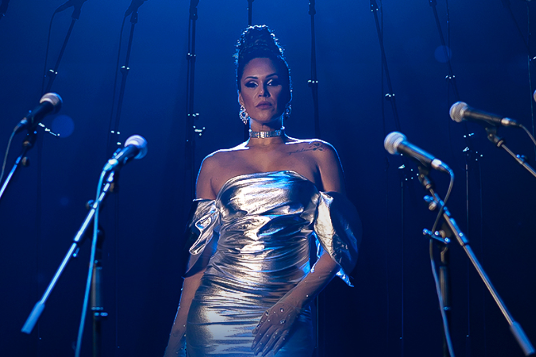 Adriana Lua esta noite em Santa Eulália