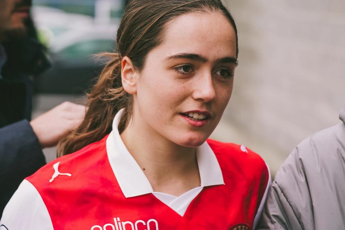 Francisca Castro assina contrato profissional com o Braga 