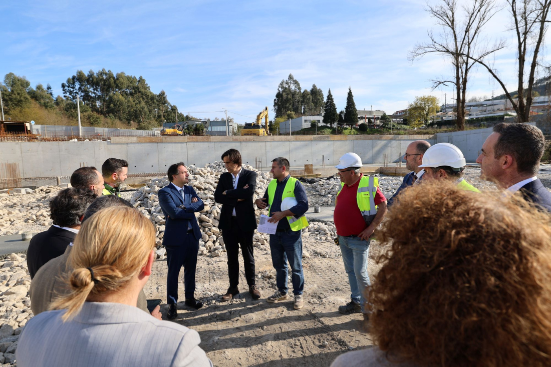 Rádio Vizela - Presidente da Câmara visitou obras do hospital Trofa Saúde